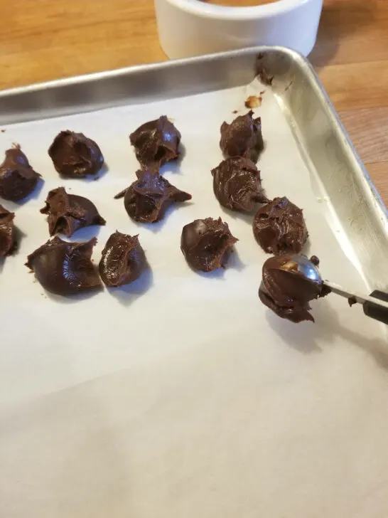 White Chocolate Ice Cream with Chocolate Truffles - Baking Sense®